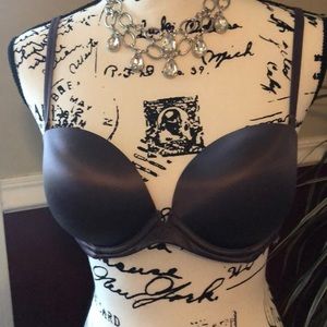 MUST GO! EUC Victoria Secret very sexy